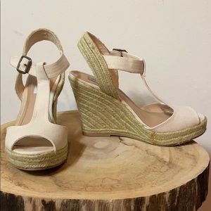 Steve Madden Nude Wedge size 8